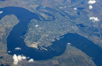 В настоящее время регулярное судоходство