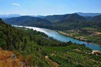 Река Ebro, в древности Iberus, Hiberus —