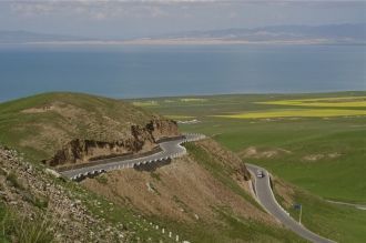 Летом вода прогревается до 18—20 °C, с н