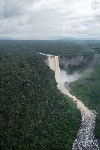 Здесь также самая маленькая плотность на