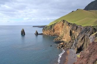 Острова были открыты в 1506 году португа