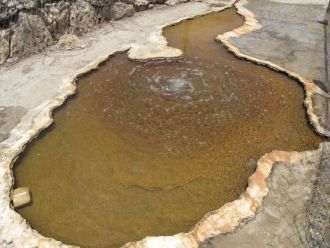 Дорога к термальным источникам Иерве-дел