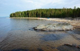 Сегозеро имеет исток – реку Сегежа, несу