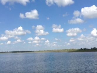 Кулундийское озеро имеет несколько остро