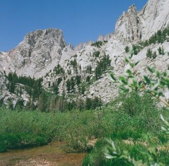 Гора Уитни с высотой 4418 метров - наивы