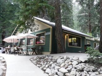 Здесь также есть кемпинг, стоянка, магаз