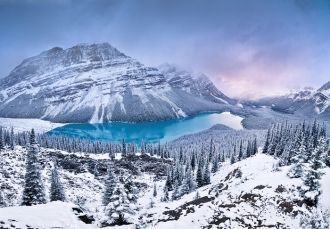 Предполагается, что цвет озера дан прекр
