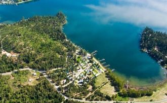 В основном по лову здесь специализируютс