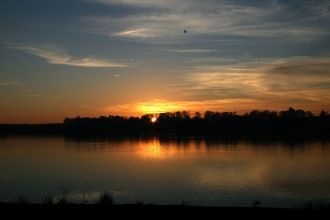 Оленье озеро имеет ледниковое происхожде