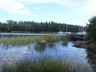 В его водах плещутся форель, лосось, сиг
