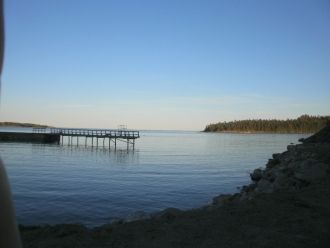 Возникло оно после таяния ледника в посл