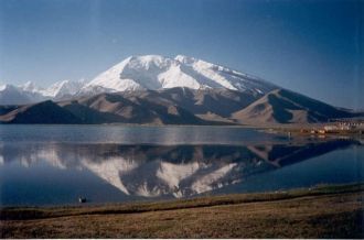 Это третья по высоте вершина Памира посл