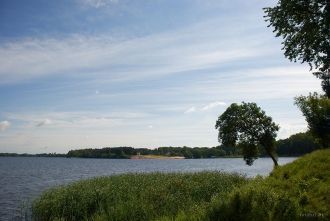 Береговая линия изрезанная, образующая м