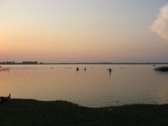 Длина береговой линии – 2,6 км.