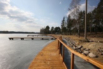 Озеро характеризуется средним содержание