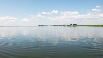 В озере много рыбы, водоем считается выс