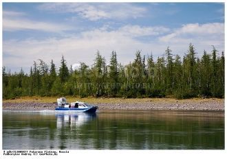 Питание снегово-дождевое. Размах колебан
