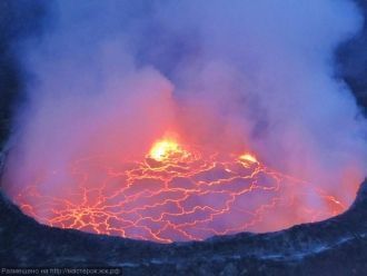 Вулкан Ньирагонго ученые изучают около 5