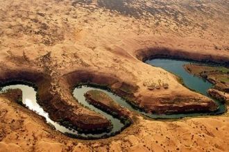 Основными особенностями климатических ус