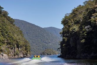 Озеро Хауроко очень длинное.