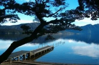 В ближайшем окружении от озера Хауроко –