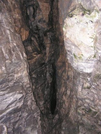 Между тем как гранит и мрамор никогда не