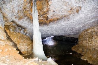 Пещера Ыласын