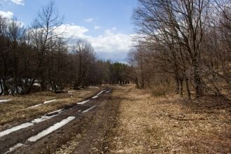 Дорога в пещеру Ыласын.