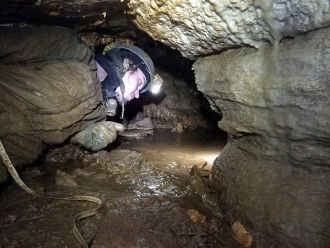 Уже первые экспедиции отметили сложную и