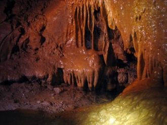 Ботовская пещера уникальна и тем, что сл