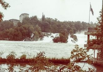 Рейнский водопад. Старое фото.