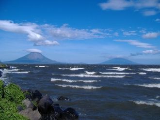 Площадь озера Никарагуа составляет 8624 