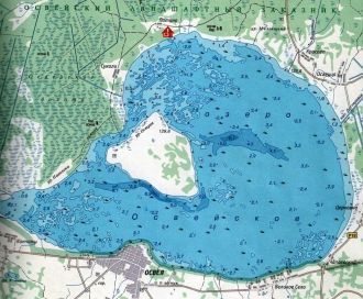Рядом с озером расположен одноименный по
