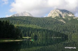 Протяженность линии берега доходит до дв