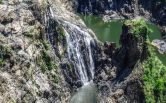 Примечателен водопад Баррон не только св