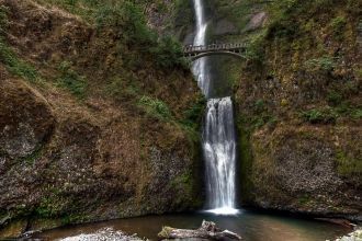 Обилие дорог, ведущих к месту, позволяет