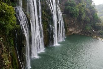Водопад Хуангошу вместе с другими восемн