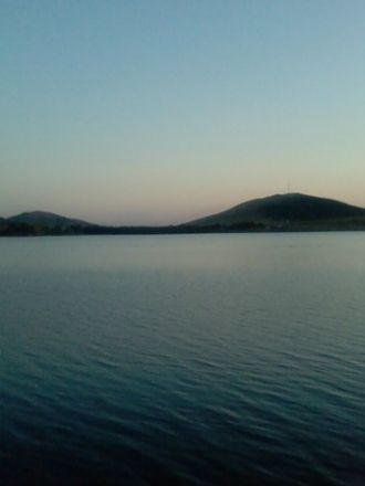 Озеро Мулдаккуль имеет овальную, вытянут