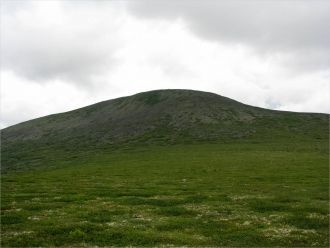 Гора расположена близ границы Республики