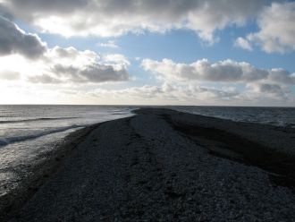 Слева Ирбенский пролив, справа Балтийско