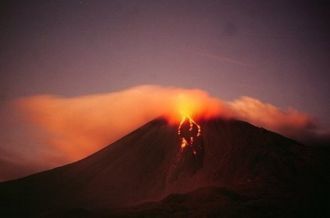 Ученые следят за вулканом, пытаясь предс