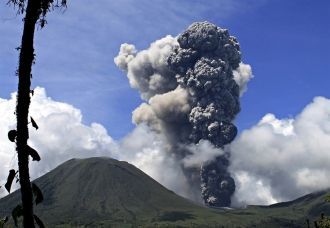 Другие тихоокеанские вулканы, казалось б
