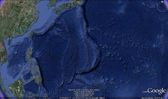 На спутниковой карте Марианская впадина 