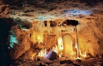 Юрьевская пещера находится на живописном
