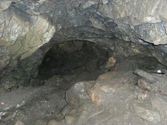 В 1947 году пещеру исследовали каменские