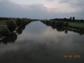 Расход воды в районе Загреба — 255 м3/c;