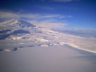 Территория Антарктиды крупнее Австралии 