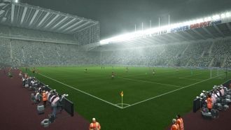 Вид на ночной стадион Сент-Джеймс Парк.