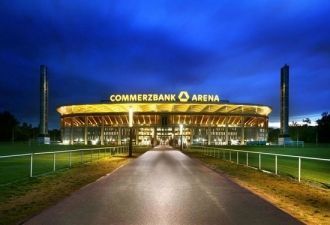 Коммерцбанк-Арена стадион футбольного кл