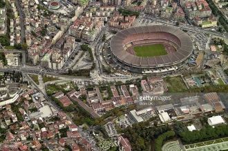 Вид на Неаполь и стадион Сан Паоло.